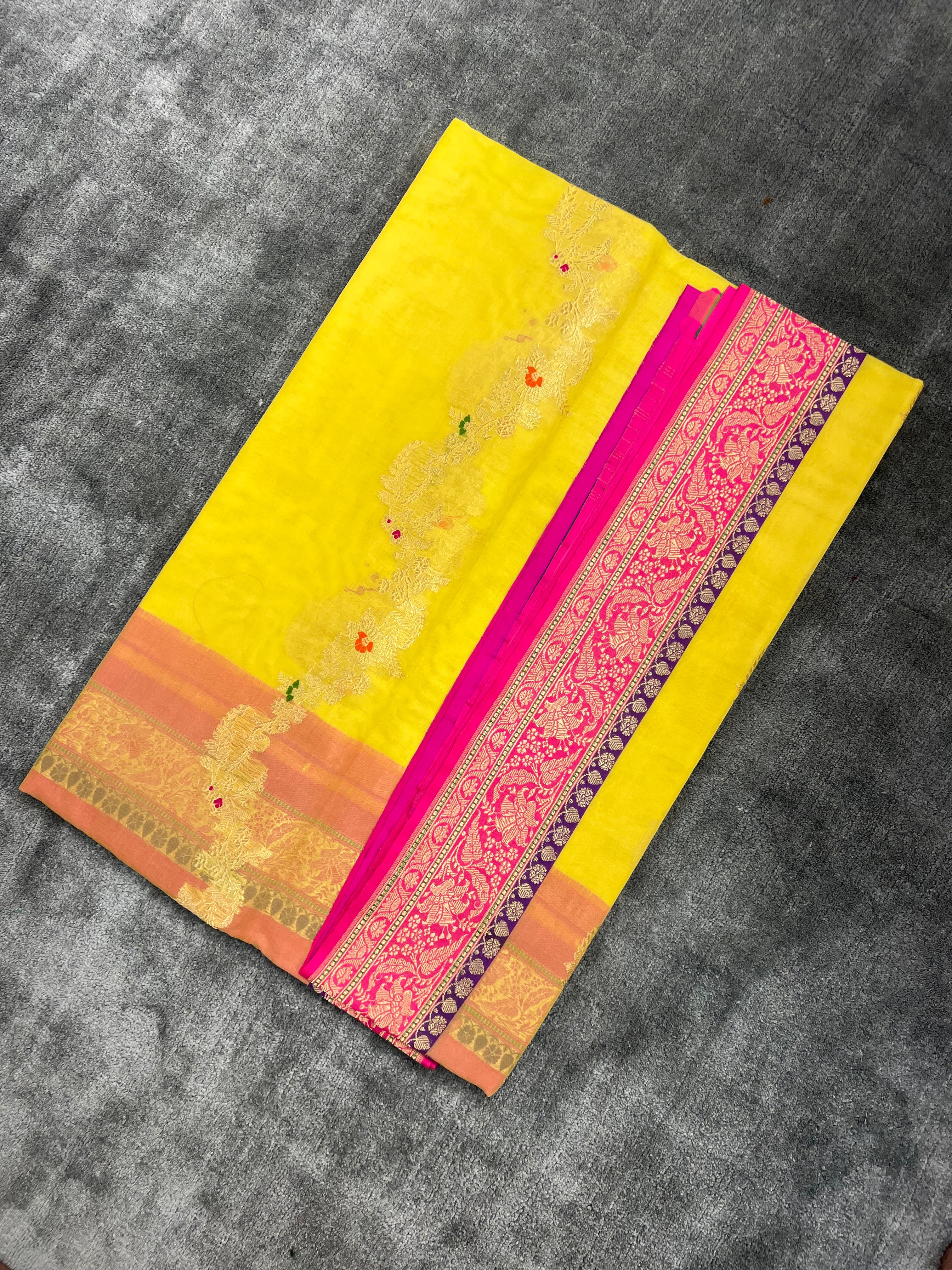 Handloom Kadhwa Organza Silk Banarasi Saree