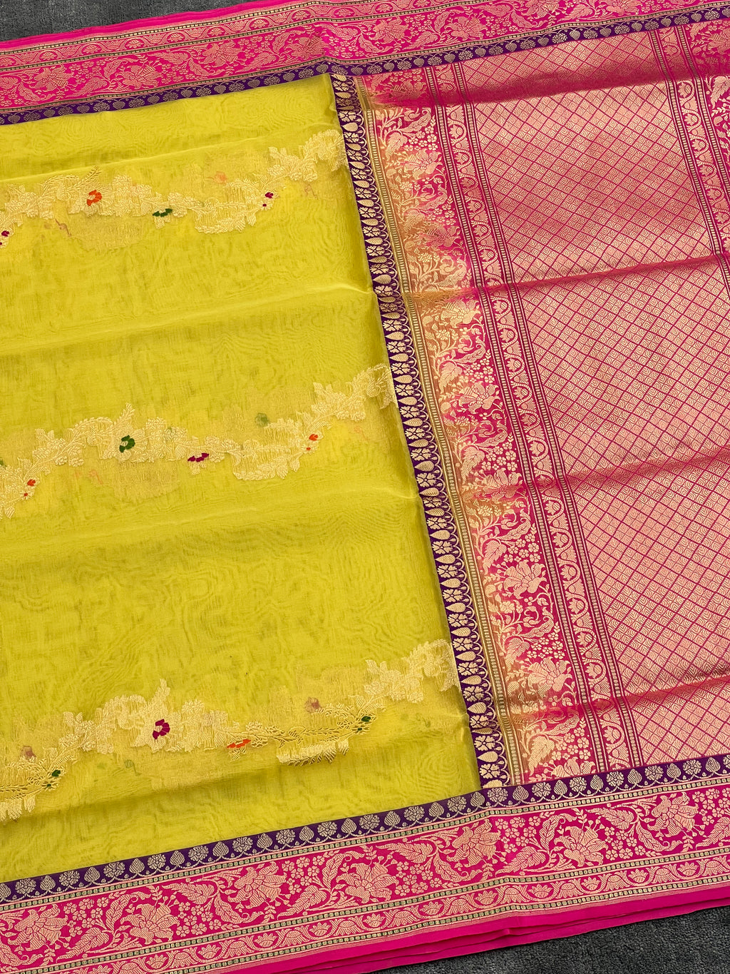 Handloom Kadhwa Organza Silk Banarasi Saree